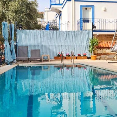 Shared Pool Flat Located 3 Min To Beach In Kalkan Apartamento Exterior foto