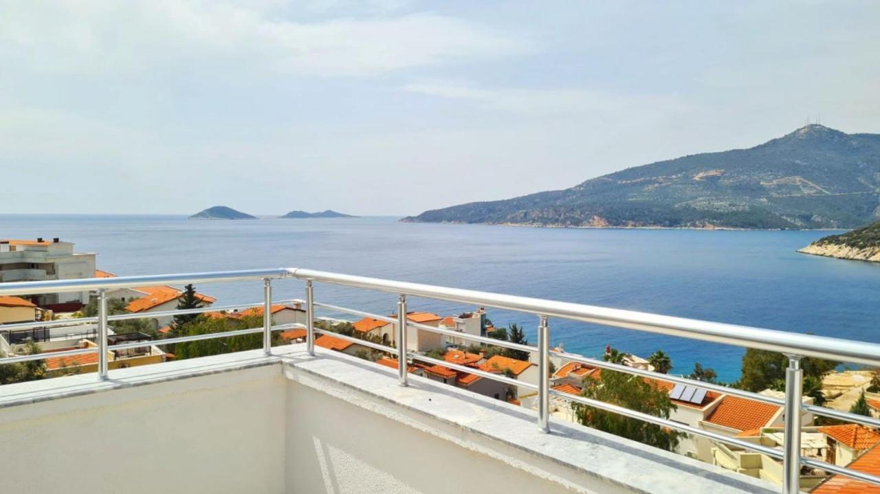 Shared Pool Flat Located 3 Min To Beach In Kalkan Apartamento Exterior foto