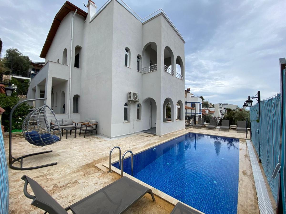 Shared Pool Flat Located 3 Min To Beach In Kalkan Apartamento Exterior foto